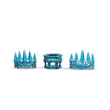View full screen - View 1 of Lot 53. A group of three turquoise-glazed wares, Qing dynasty, Kangxi period | 清康熙 松石綠釉筆擱一對 及 清康熙 松石綠釉托.