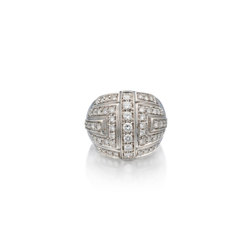 View full screen - View 1 of Lot 283. Diamond Ring.