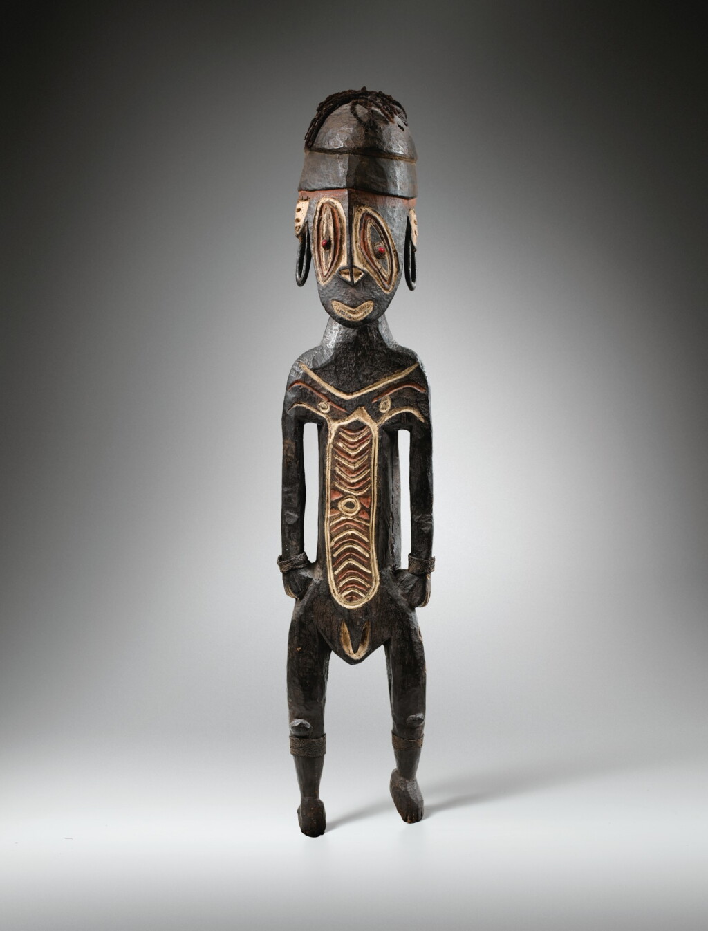 View full screen - View 1 of Lot 13. STATUE TURAMARUBI, GOLFE DE PAPOUASIE, PAPOUASIE-NOUVELLE-GUINÉE | TURAMURABI FIGURE, PAPUAN GULF, PAPUA NEW GUINEA.