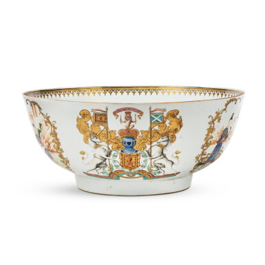 View full screen - View 1 of Lot 21. An Extremely Rare Chinese Export Famille-Rose 'Royal Arms of Scotland' and 'Order of the Thistle' Punch Bowl, Qing Dynasty, Qianlong Period, Circa 1775 | 清乾隆 約1775年 粉彩蘇格蘭紋章圖大盌.