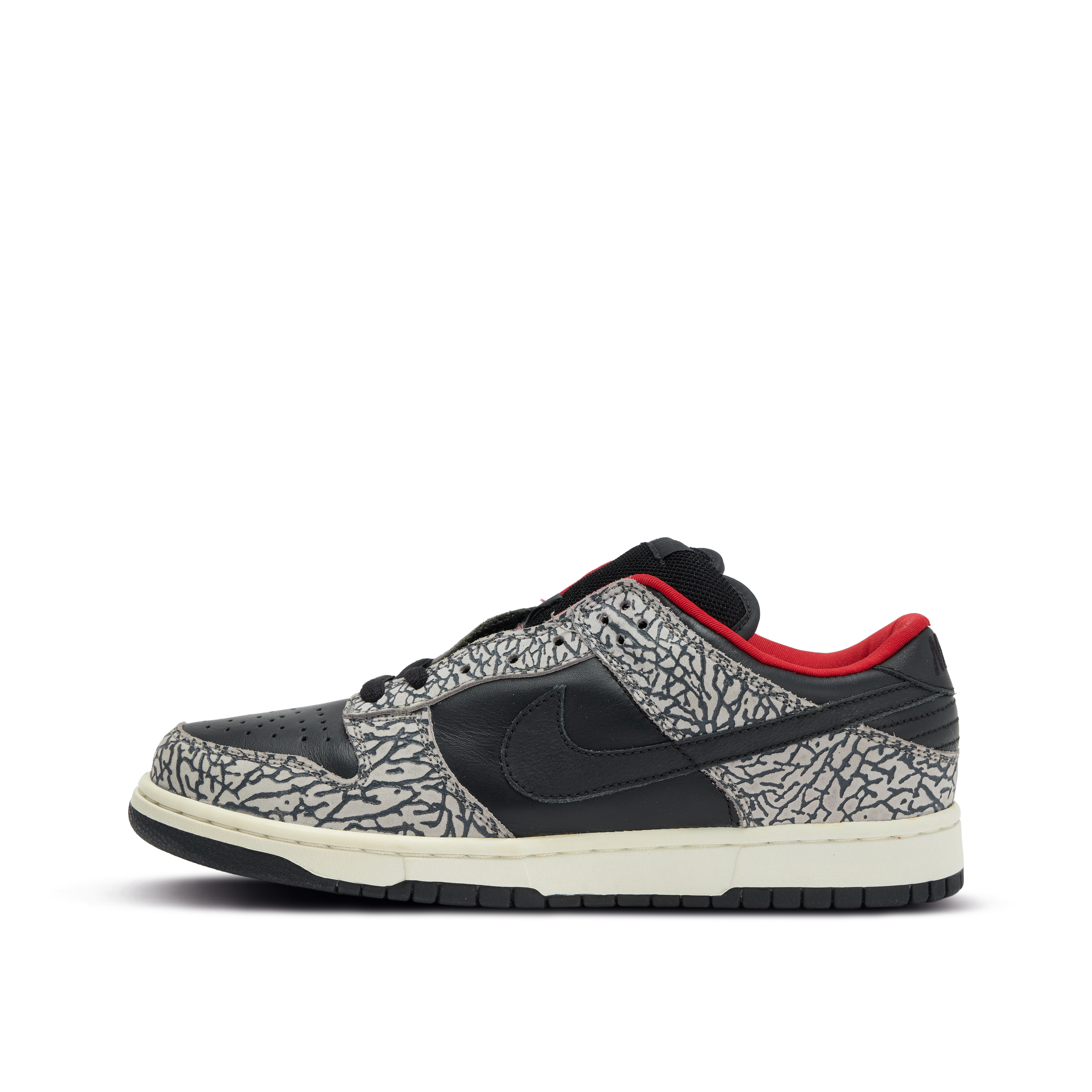 nike-sb-dunk-low-supreme-black 