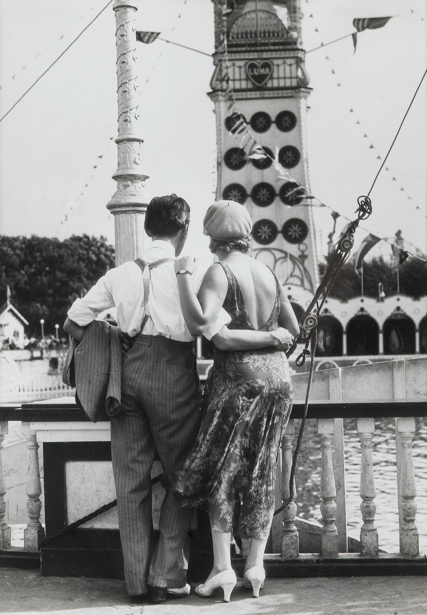 Walker Evans Couple at Coney Island, 1920s Photographs Online
