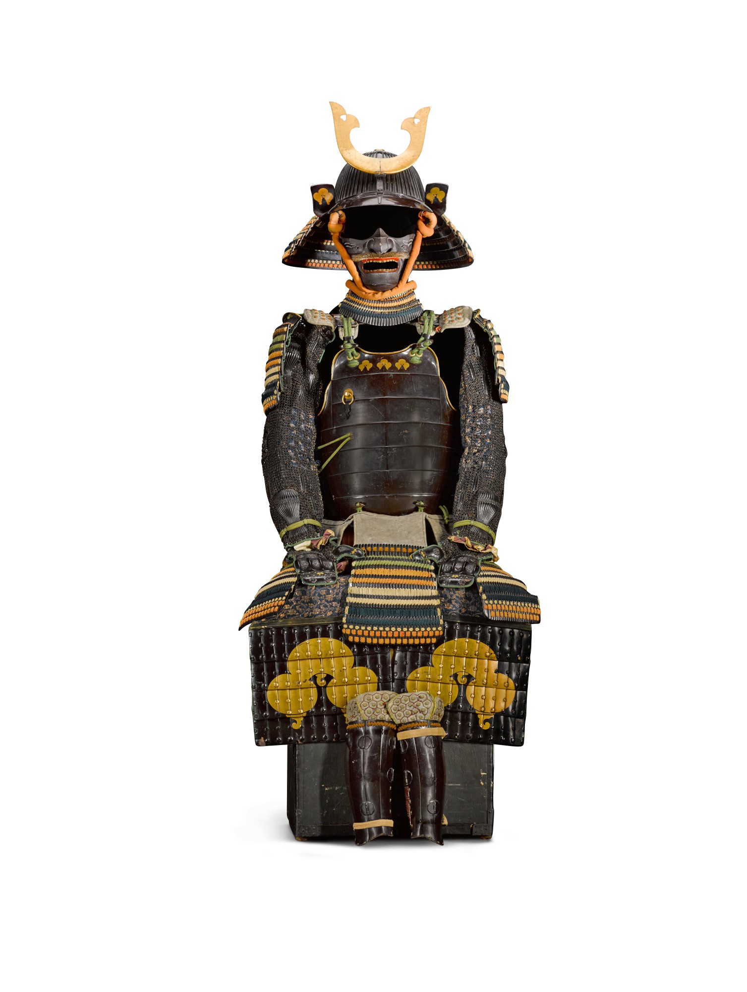 A Yokohagi okegawado gusoku [armour] Edo period, mid18th century