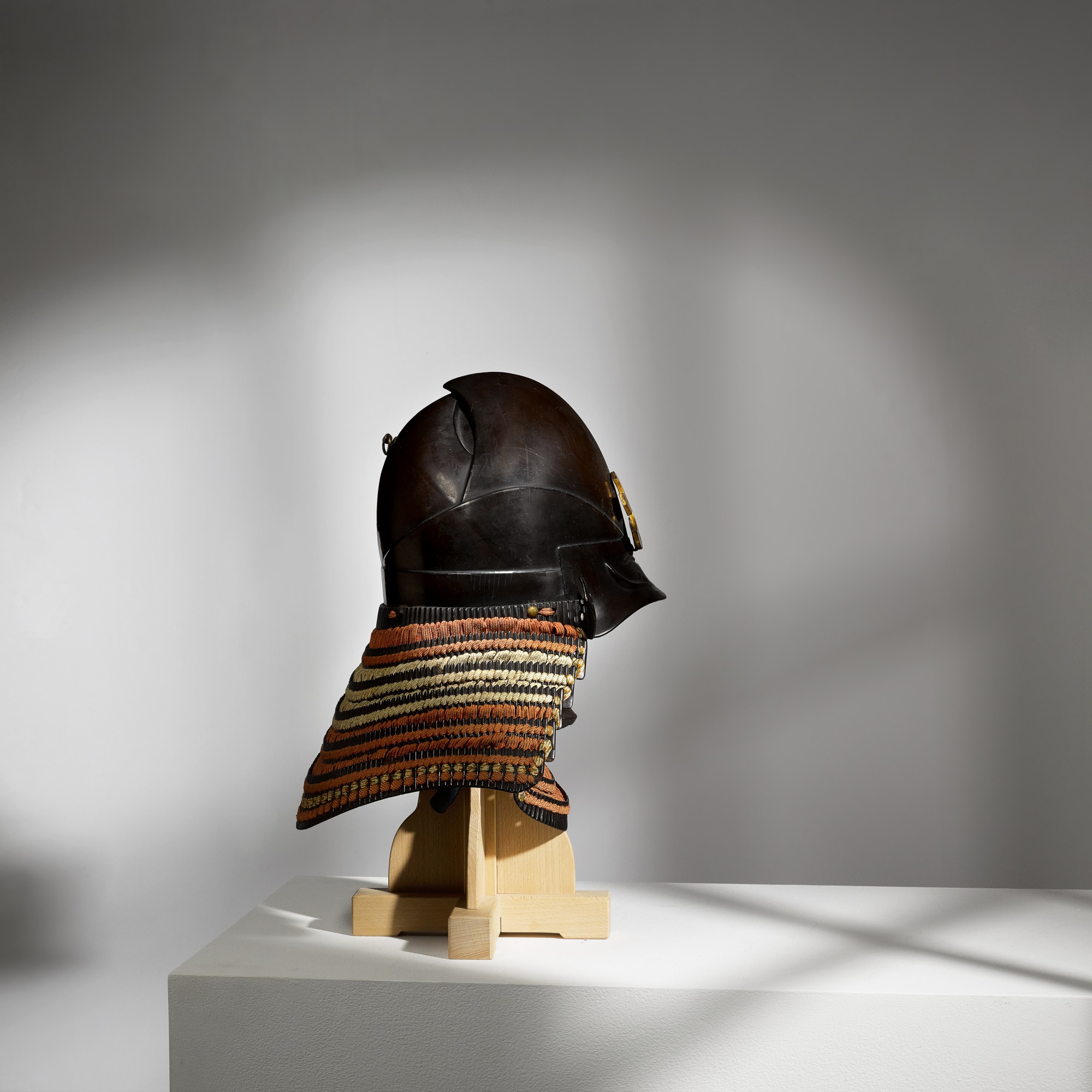 A kawari kabuto [unusually shaped helmet] and mempo [face mask] | Edo ...