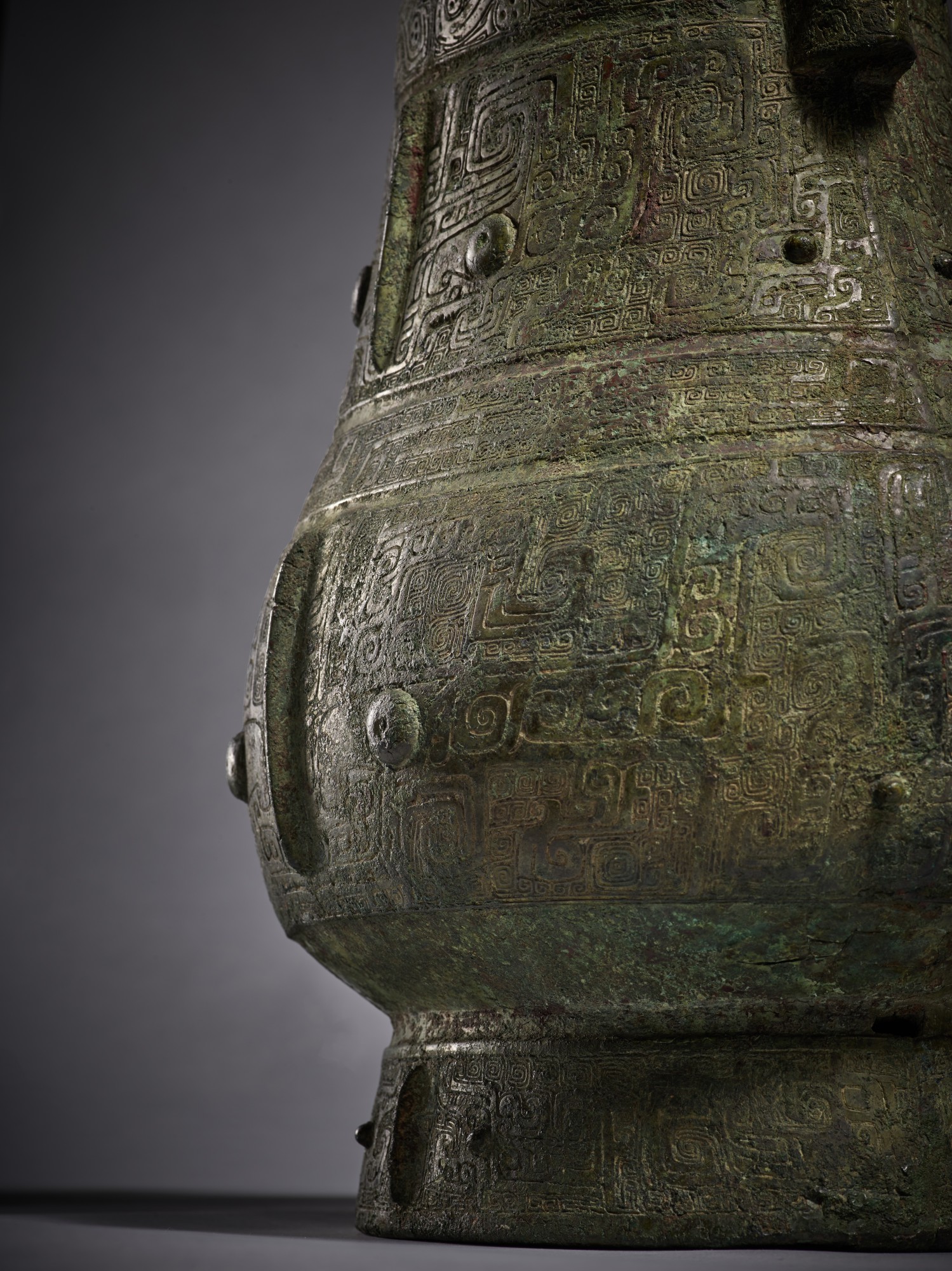A magnificent and rare archaic bronze ritual wine vessel (Hu), Late ...