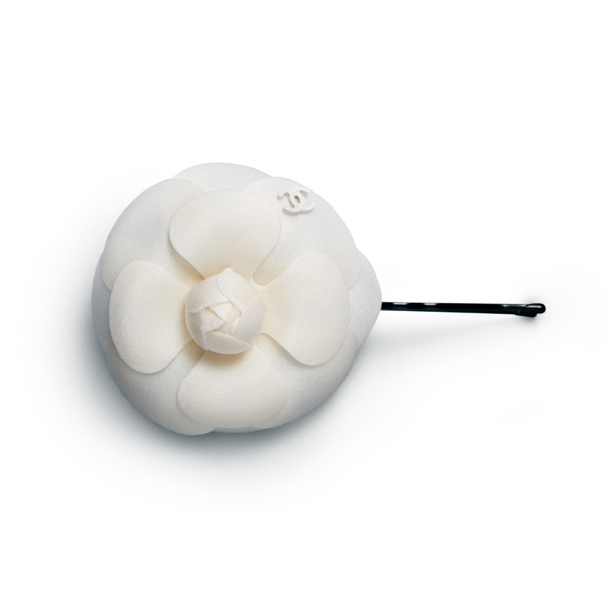 CHANEL Ivory Floral Hair Clip Chanel Gold Plated CC Ivory Camellia Flower Dangle Piercing  main image 4