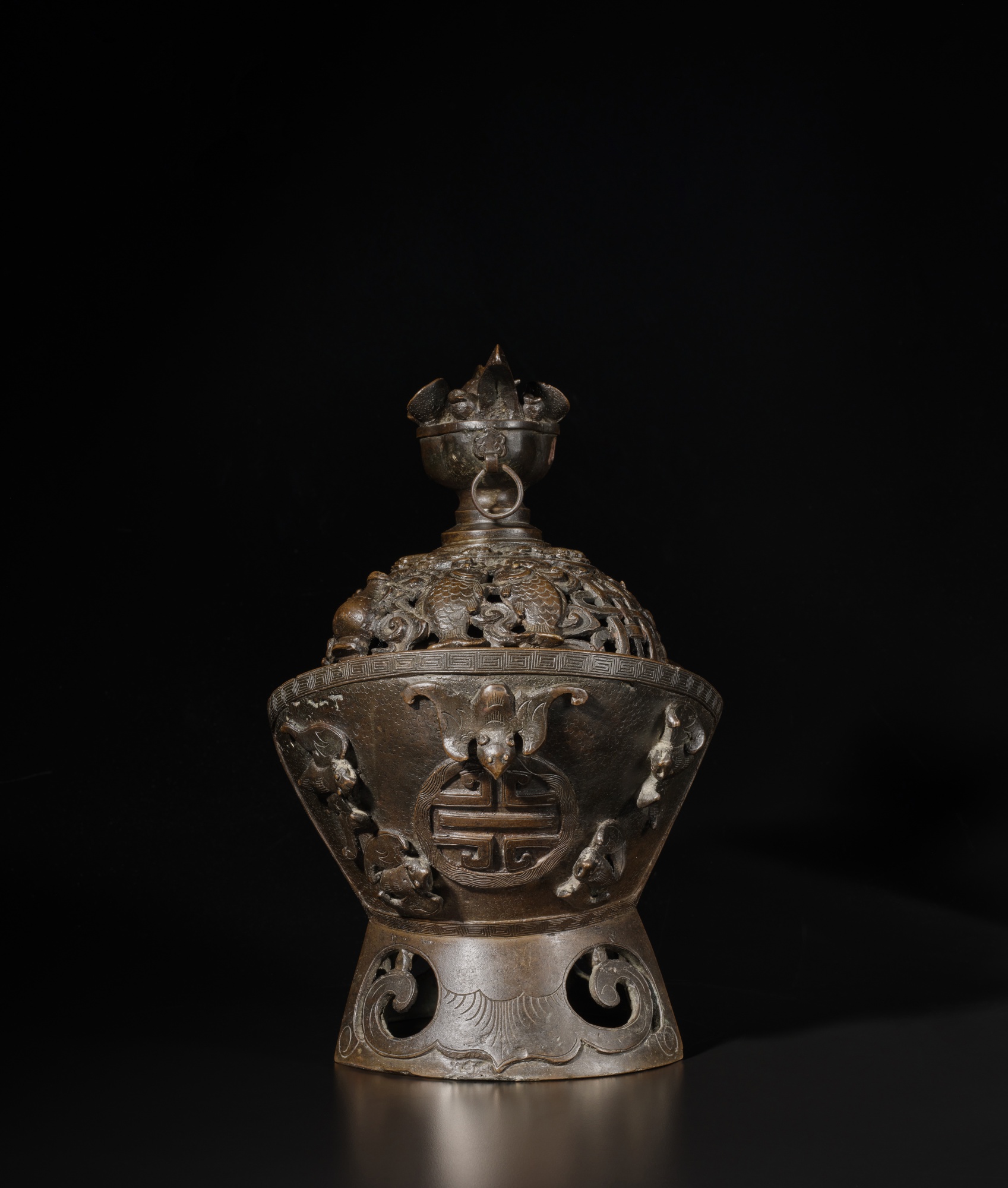 A large bronze ingot-form censer and cover Qing dynasty, 18th / 19th ...