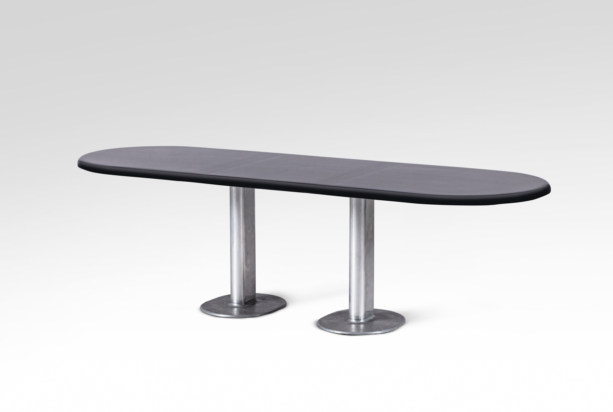 table-harlow-important-design-2023-sotheby-s