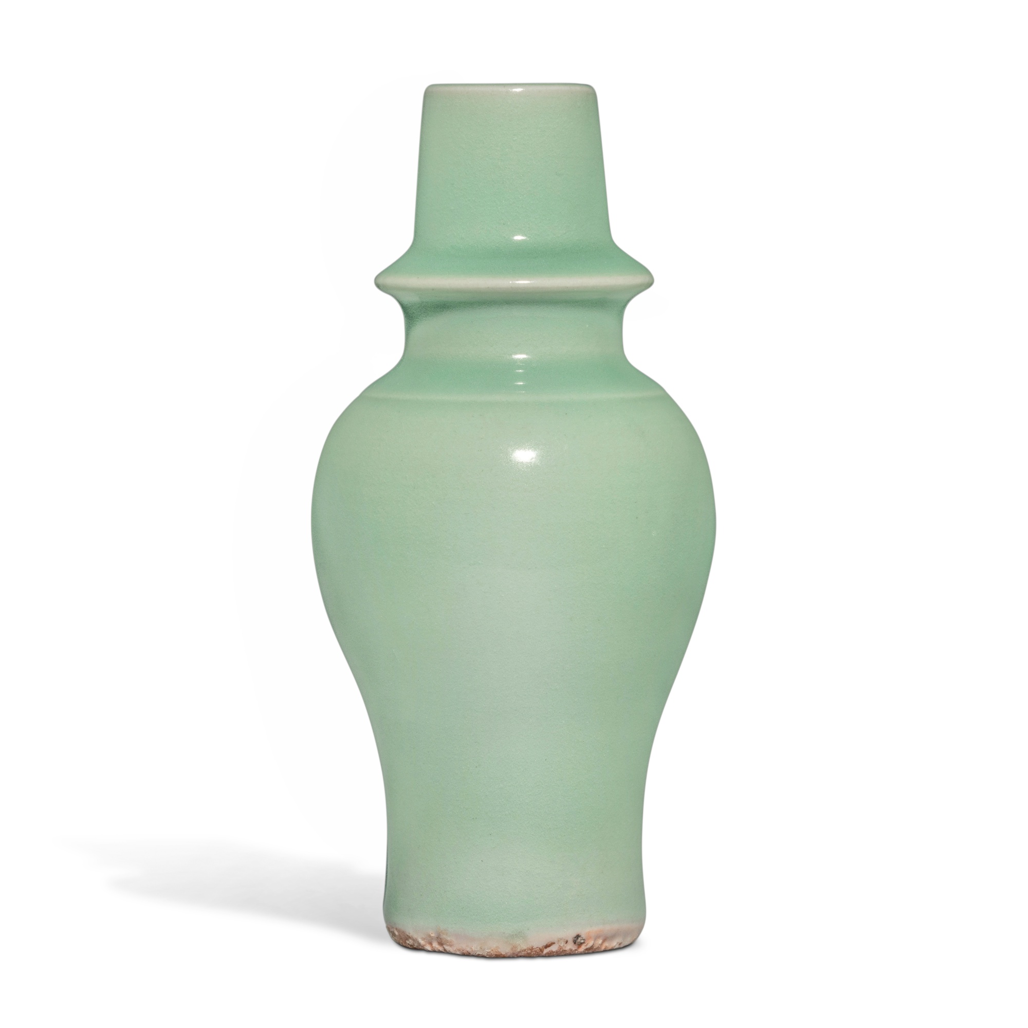 A 'Longquan' celadonglazed vase, Yuan / Ming dynasty 元 / 明 龍泉窰青釉淨瓶