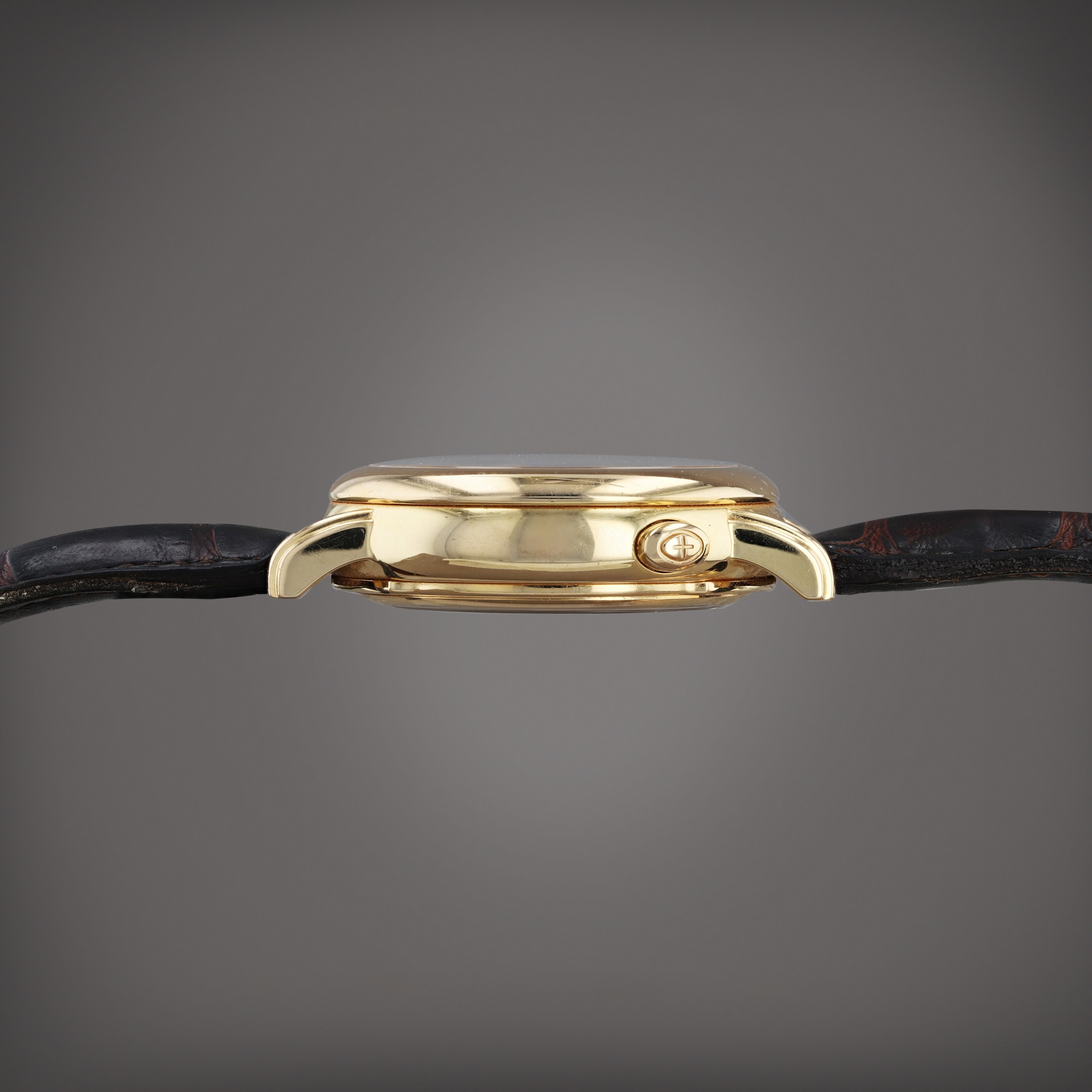 Montre Bracelet Quantième Plaquée Or 18 Carats – Bijou Horloger Vintage Pour Femme, Occasion